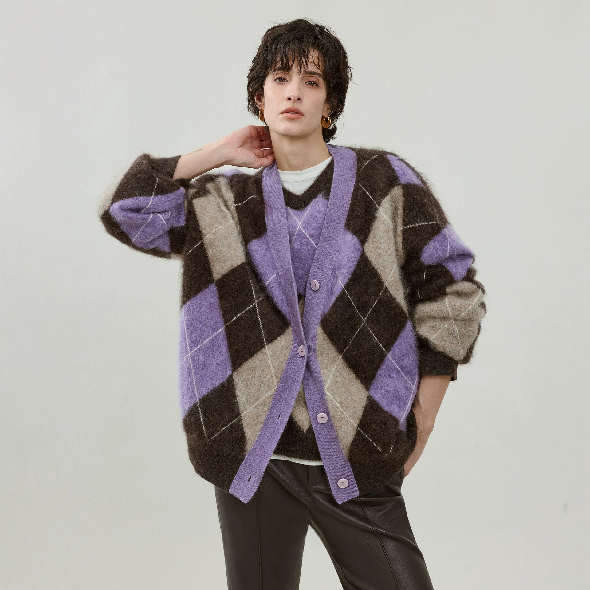 Womens Casual Diamond-Quilted Embroidered Cashmere Coat product image