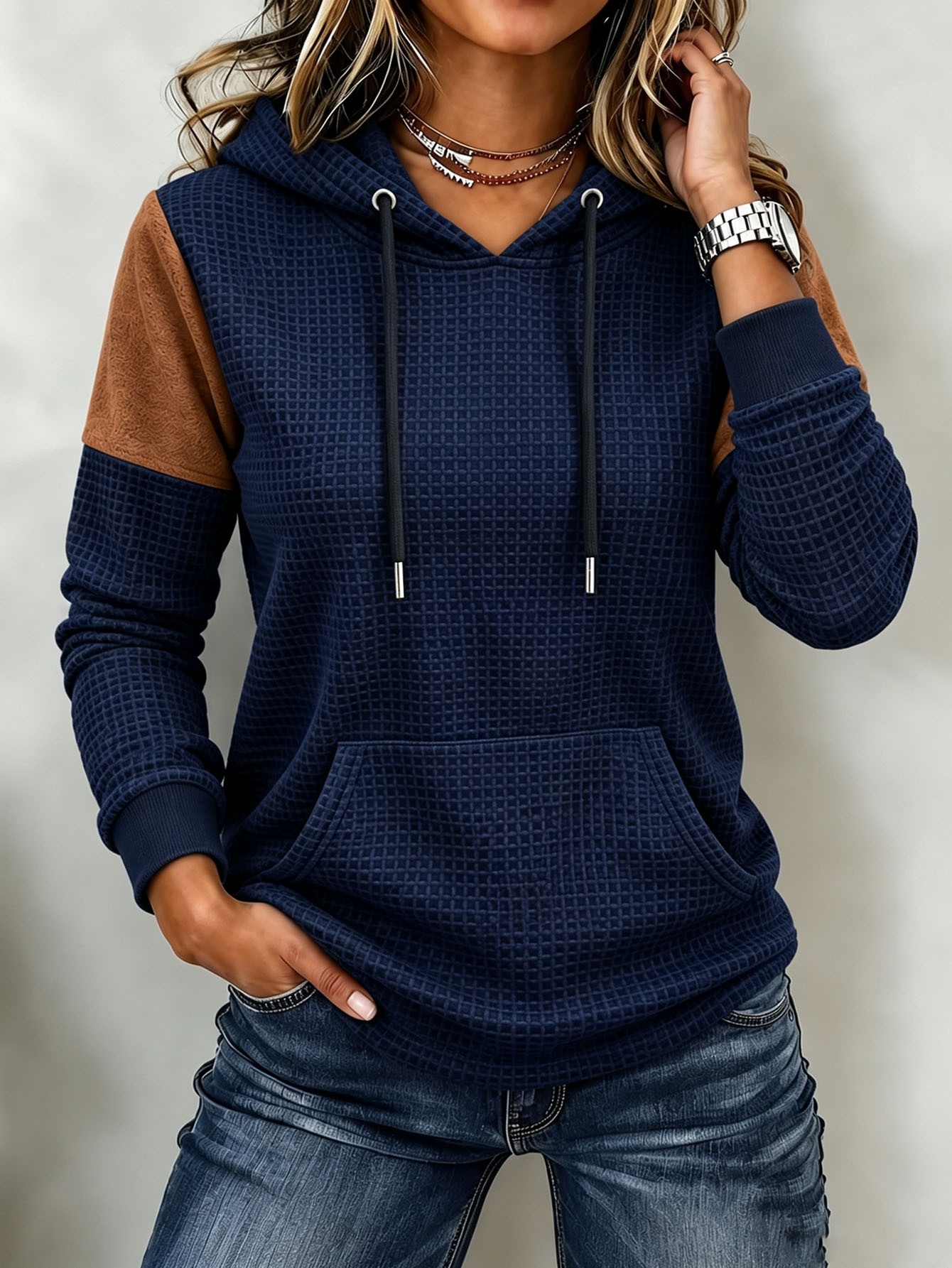 Loose Sports Waffle Long Sleeve Pocket Hoodie — product photo 4