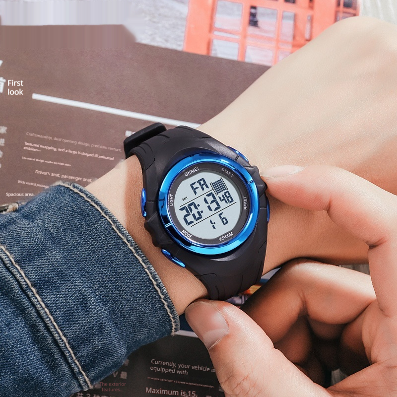 Outdoor Waterproof Casual Men's Watch