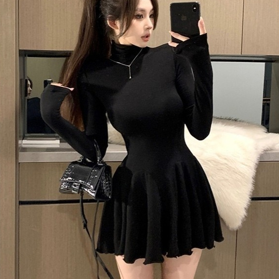 Sexy Alluring Turtleneck Long-sleeve Dress Thats Easy To Style