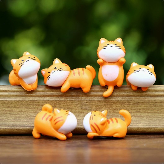 Desk-reclining Cat Plush Toy Creative Landscape Decoration Anime-themed Small Ornament