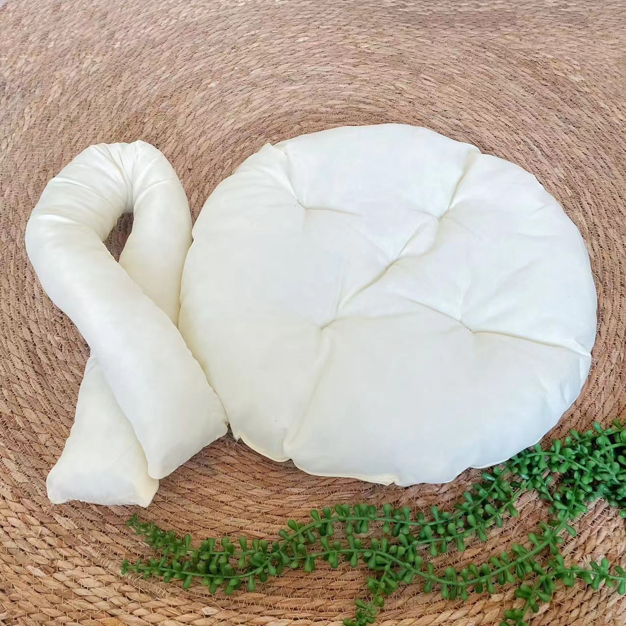 Cozy Round Cat Bed Mat
