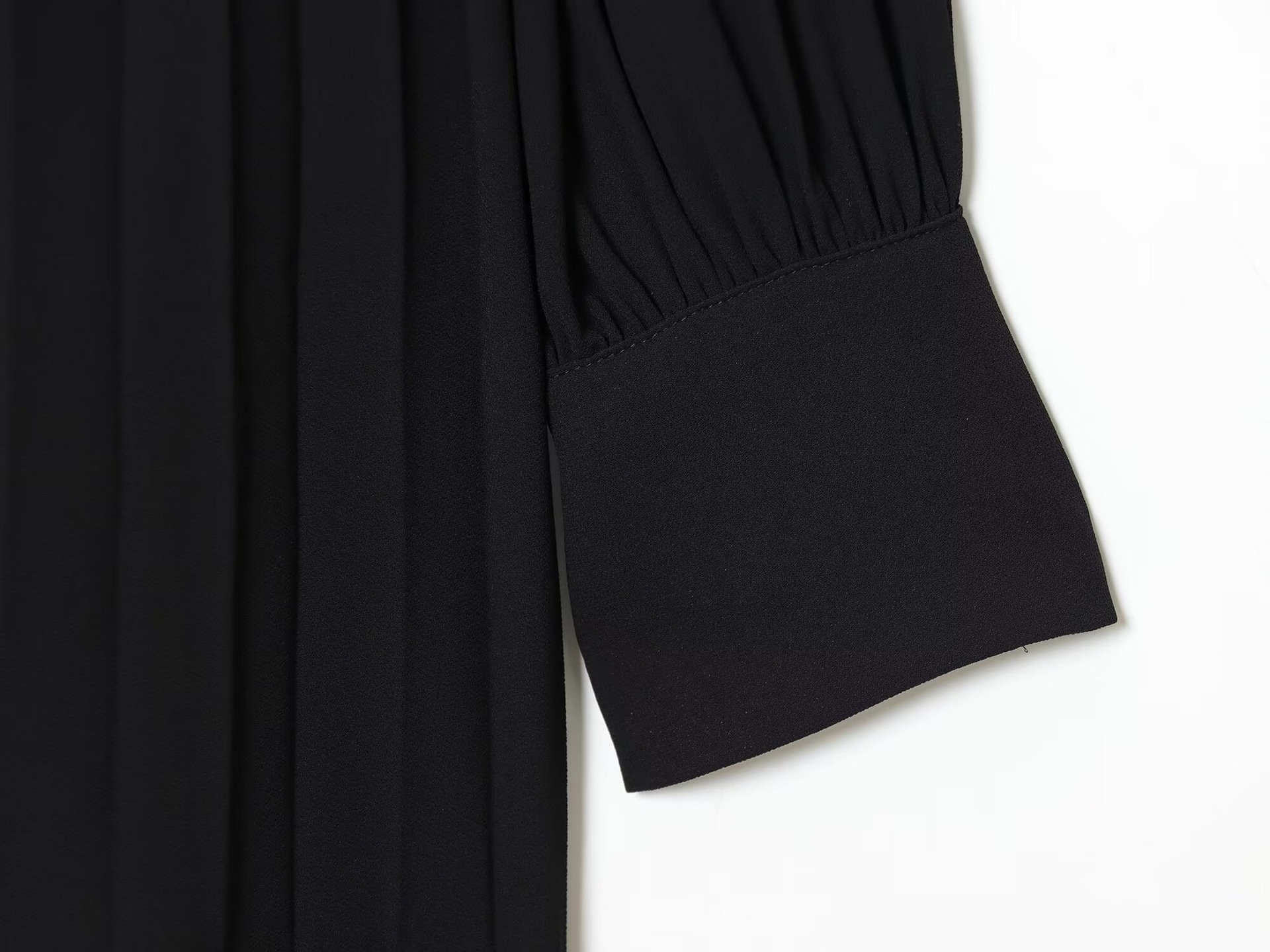 https://oss-cf.cjdropshipping.com/product/2026/10/22/06/b741da63-9723-4bfa-b5a0-d62f521b5a7a.jpg