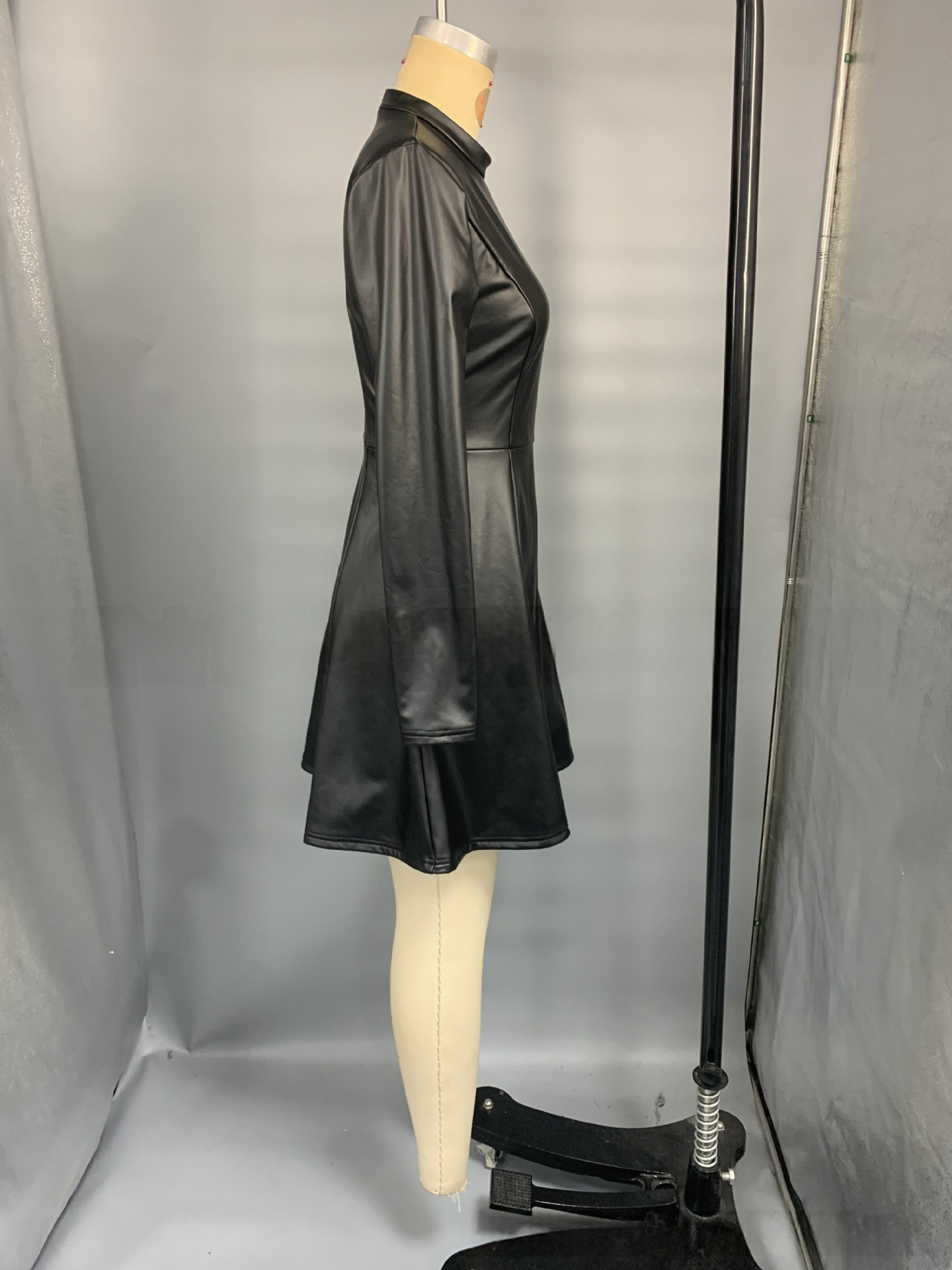 Black long-sleeve A-line dress supplier image 5
